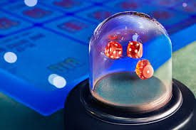 Dice Game bonus feature activation and free-spin round display